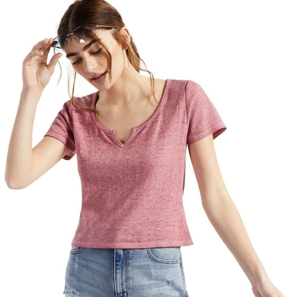 𝅺JR217 Derek Heart Mesa Rose Juniors' Waffle-Knit Notched-Neck Top Size M